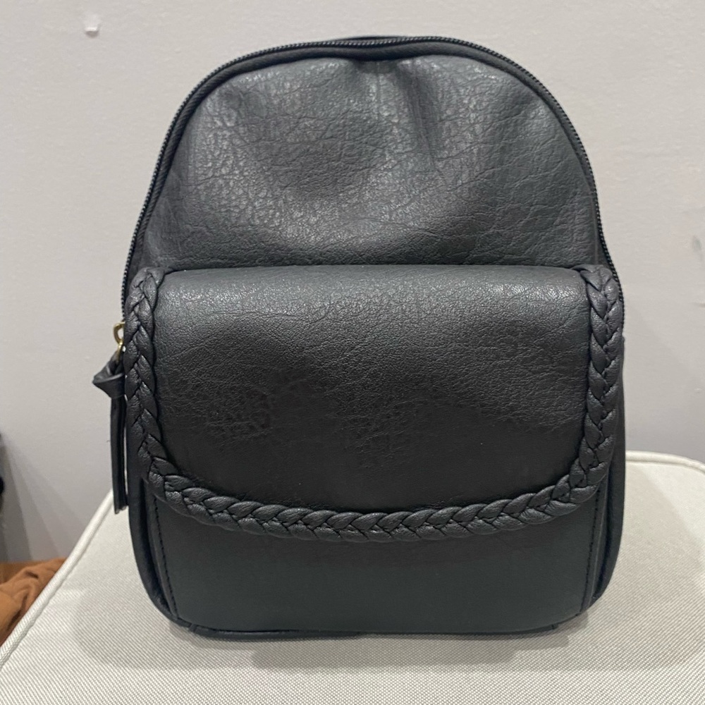 Black backpack mini